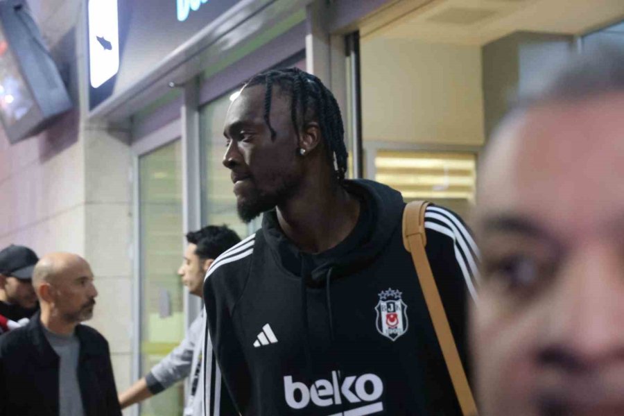 Beşiktaş Kafilesi Konya’ya Geldi