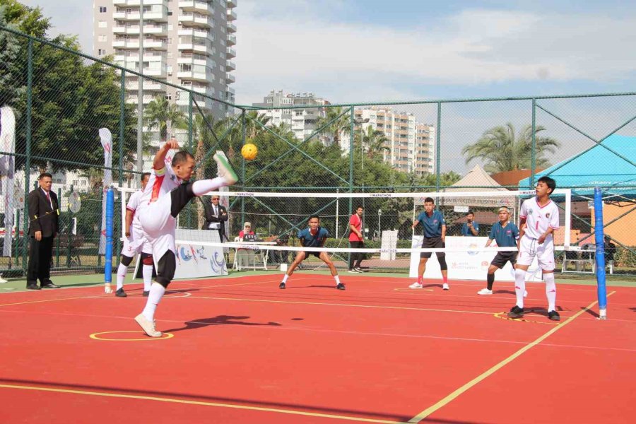 Mersin’de Dünyada İlk Kez Düzenlenen Bedensel Engelliler Plaj Oyunları Başladı