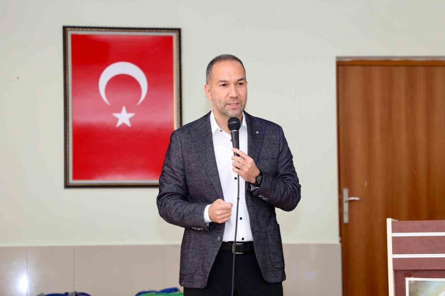 Cumhuriyetin 102. Yılında Öğrencilere Anlamlı Hediye