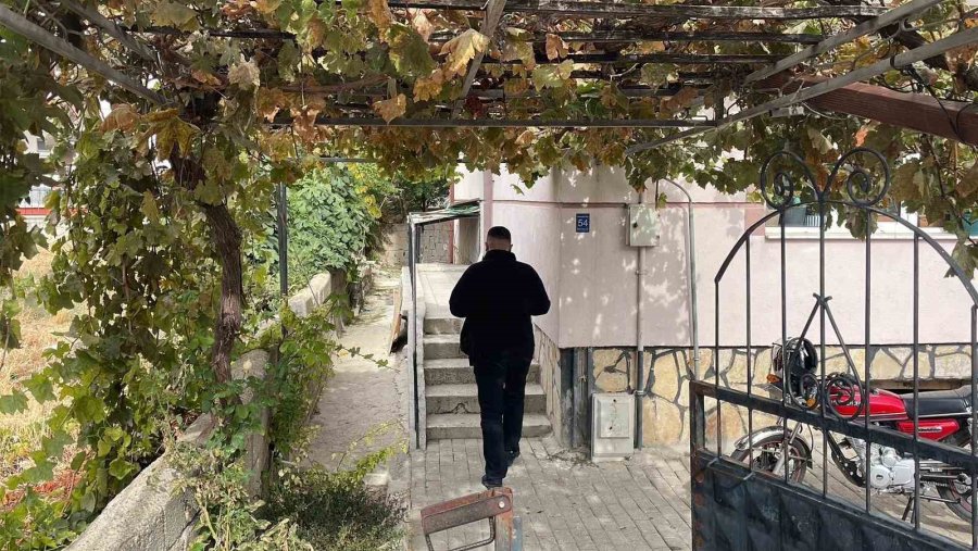 Yalnız Yaşayan Yaşlı Adam Evinde Ölü Bulundu