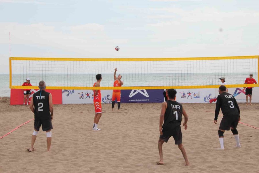 Mersin’de Dünya Bedensel Engelliler Plaj Oyunları’nda İlk Gün Tamamlandı