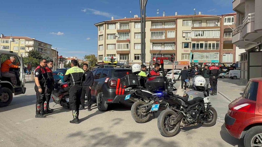Ehliyetsiz Arkadaşına Motosikleti Verdi, "bir Sürü Cezam Var" Diye Polise Yalvardı