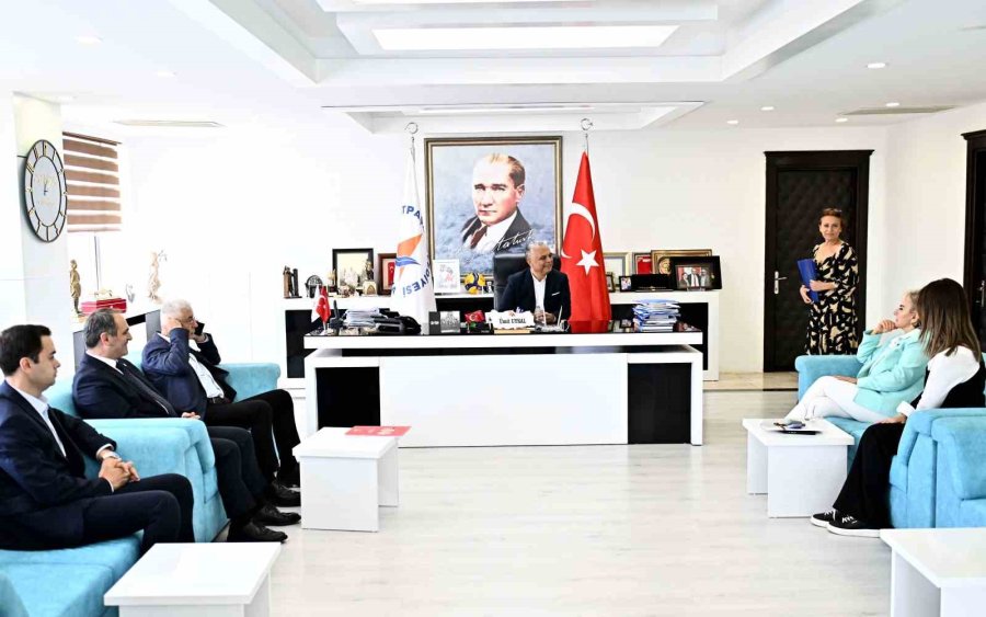 Başkan Uysal: "muratpaşa, Bir Altı Ok Belediyesidir"