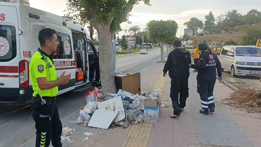 Devrilen Motosikletle Beraber Metrelerce Sürüklendiler