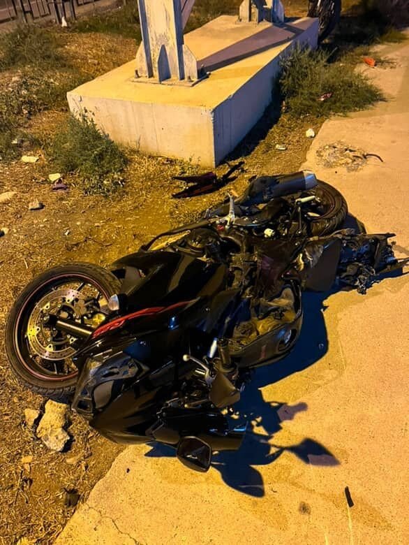 Tarsus’ta Otomobille Çarpışan Motosikletli Hayatını Kaybetti