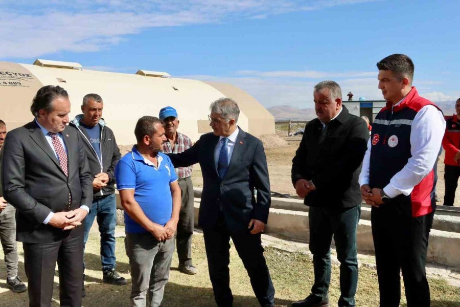 Yangında Hayvanlarını Kaybeden Üreticiye 72 Küçükbaş Teslim Edildi