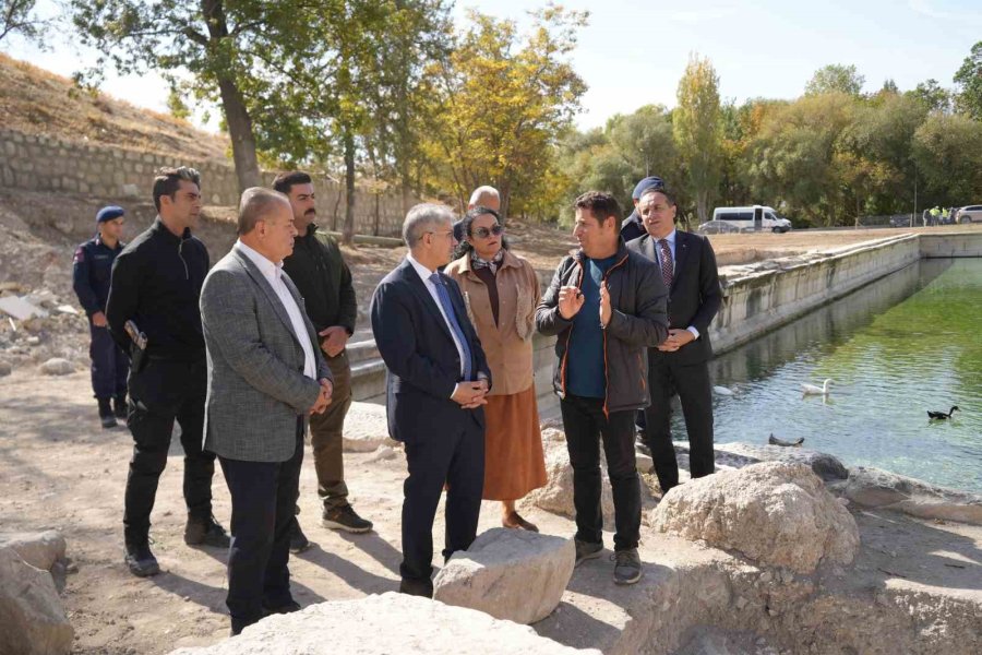 Hala Kullanılan 1800 Yıllık Roma Havuzu Çevresinde Kazı Çalışmaları 12 Ay Kesintisiz Sürüyor