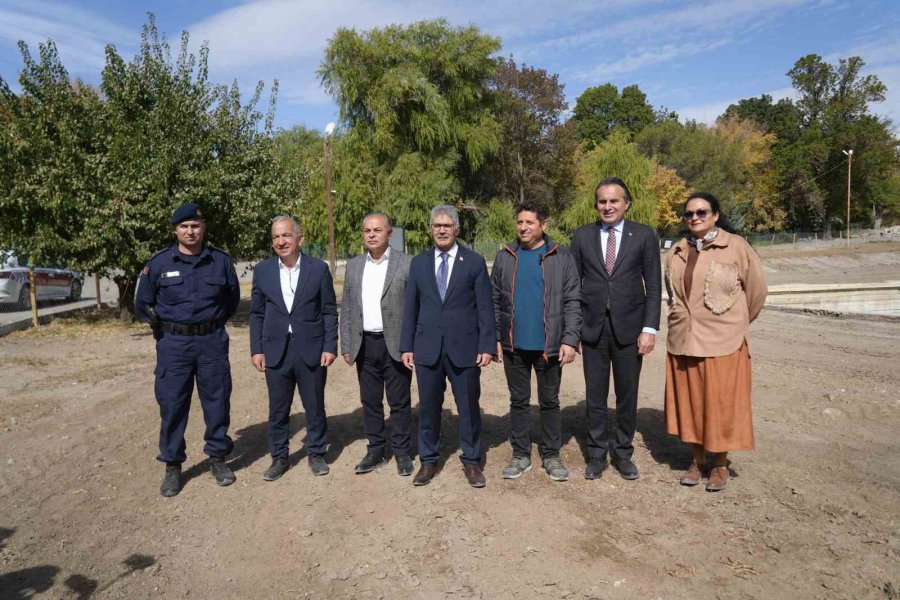 Hala Kullanılan 1800 Yıllık Roma Havuzu Çevresinde Kazı Çalışmaları 12 Ay Kesintisiz Sürüyor