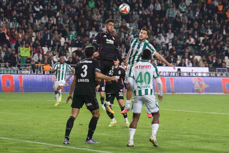 Trendyol Süper Lig: Konyaspor: 0 - Beşiktaş: 1 (ilk Yarı)