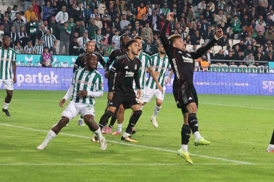 Trendyol Süper Lig: Konyaspor: 0 - Beşiktaş: 1 (ilk Yarı)