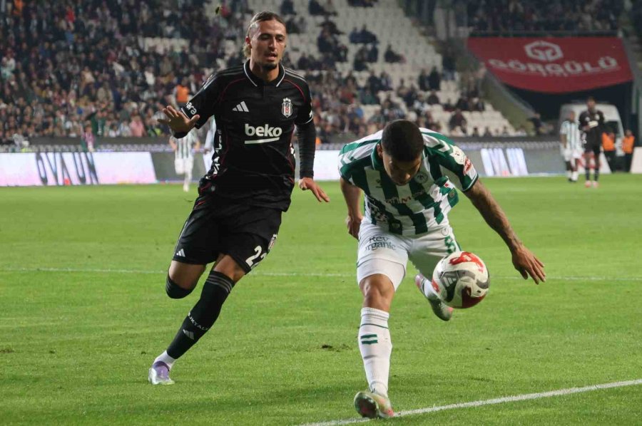 Trendyol Süper Lig: Konyaspor: 0 - Beşiktaş: 1 (ilk Yarı)