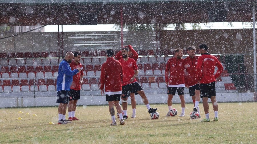 Kepezspor, İnegölspor Maçı Hazırlıklarını Sürdürüyor