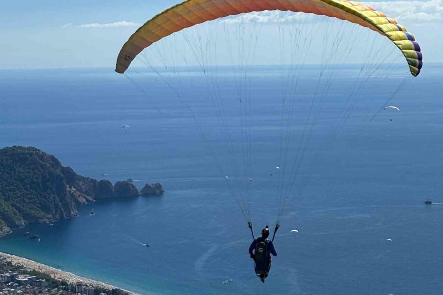 Alkü, 13. Dünya Yamaç Paraşütü Hedef Şampiyonası’nda Önemli Rol Üstlendi