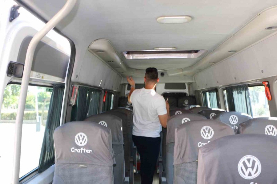 Ukome Ekipleri Servis Araçlarını İnceliyor