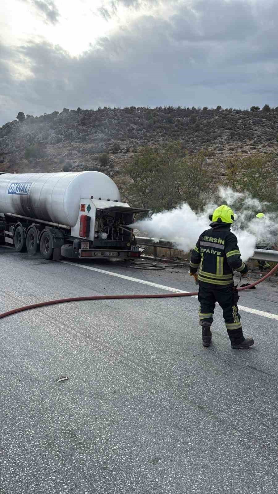 Yanan Karbondioksit Tankerine Profesyonel Müdahale Felaketi Önledi