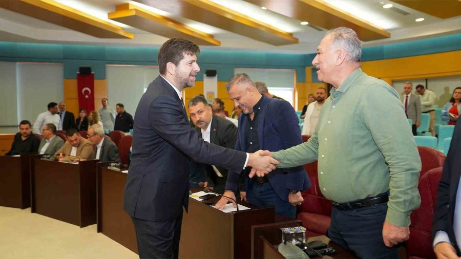 Tarsus’ta Asansör Kazasında Hayatını Kaybeden Yaşot’u Adı Parka Verildi
