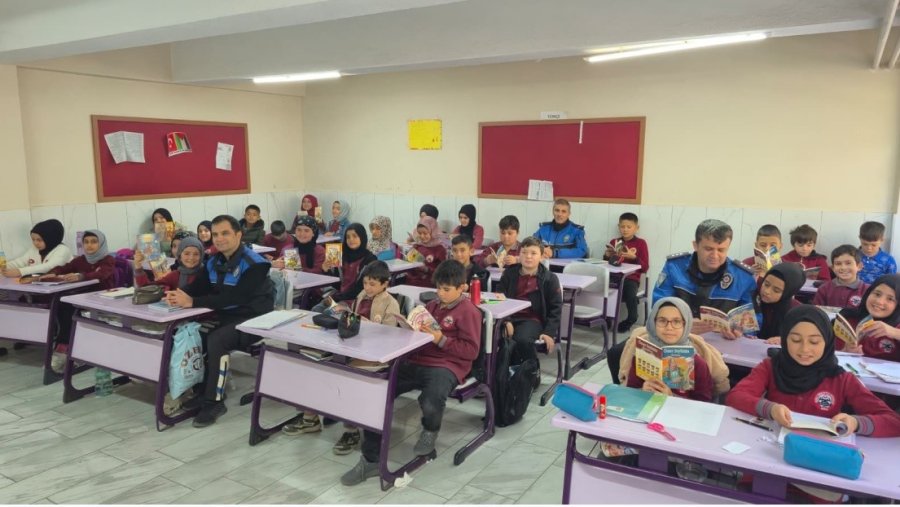 Niğde Emniyeti’nden Öğrencilere Kitap Okuma Etkinliği