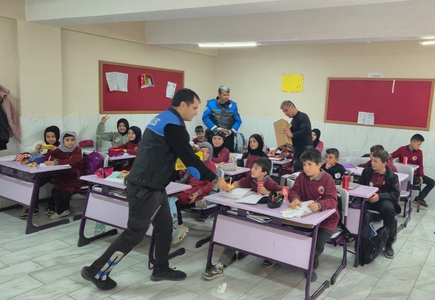 Niğde Emniyeti’nden Öğrencilere Kitap Okuma Etkinliği