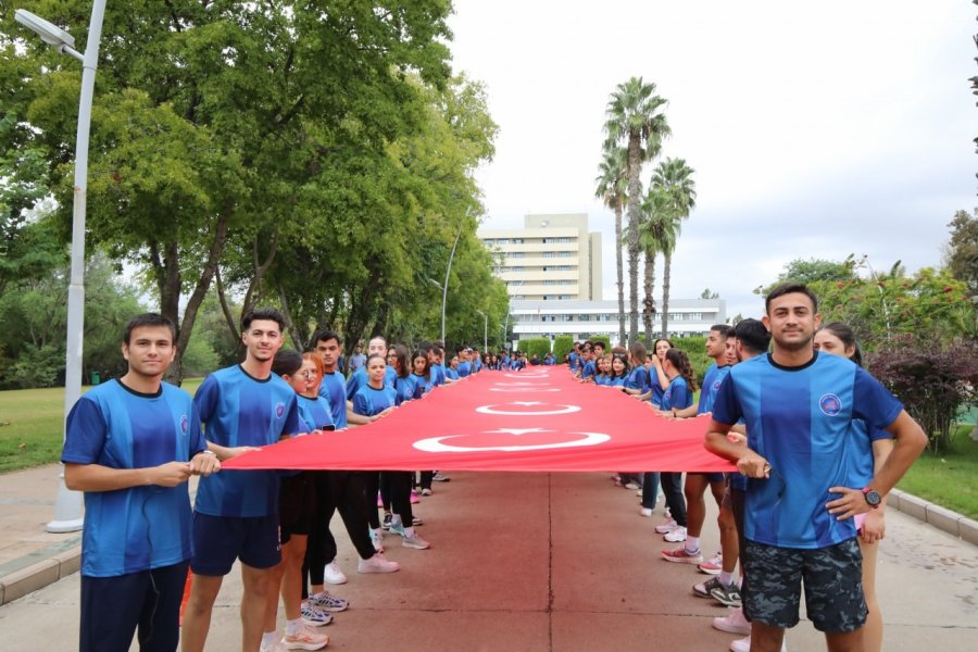 Akdeniz Üniversitesi, Cumhuriyet İçin Koştu