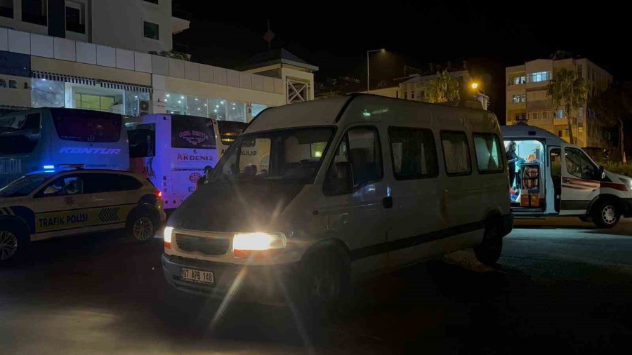 Gazipaşa’da Minibüsün Çarptığı Yaya Yaralandı