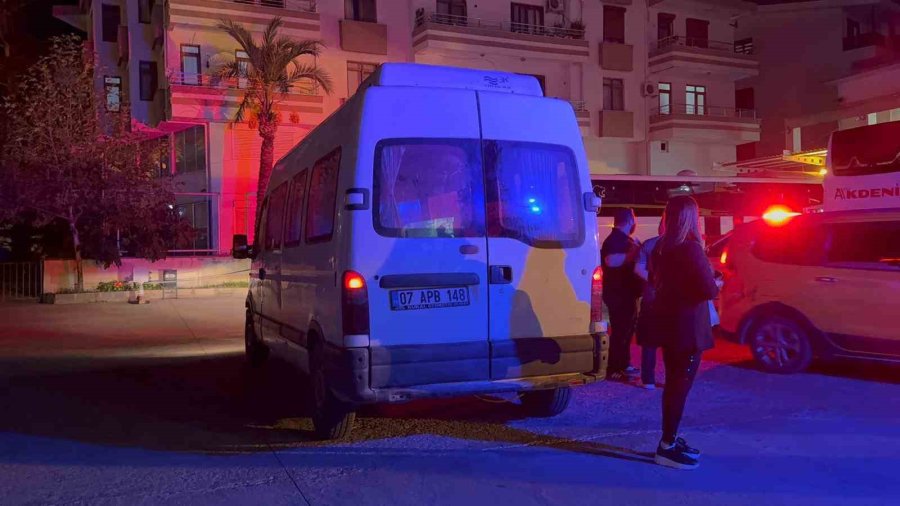 Gazipaşa’da Minibüsün Çarptığı Yaya Yaralandı