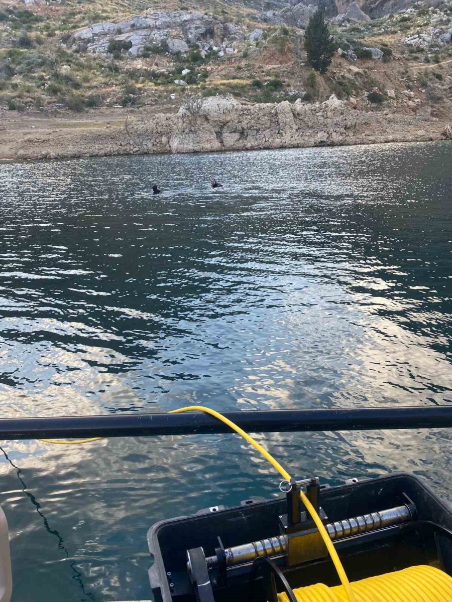 Baraj Gölünde Kaybolan İrlandalı Turisti Arama Çalışmasında 3’üncü Günde De Sonuç Alınamadı