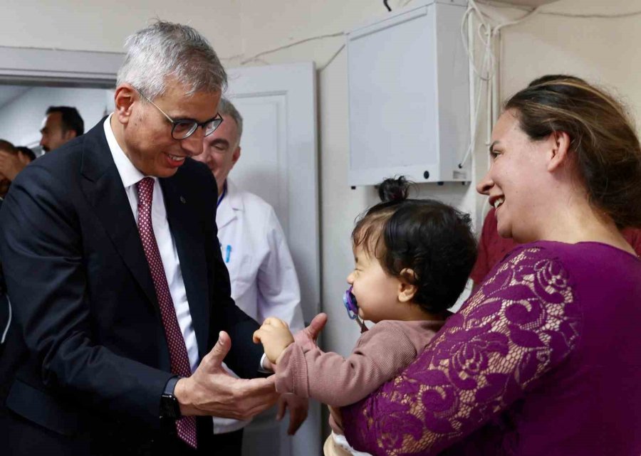 Sağlık Bakanı Memişoğlu: "sağlığa İhtiyacı Olan Her Yerde İnsana Ulaşmaya Çalışıyoruz"