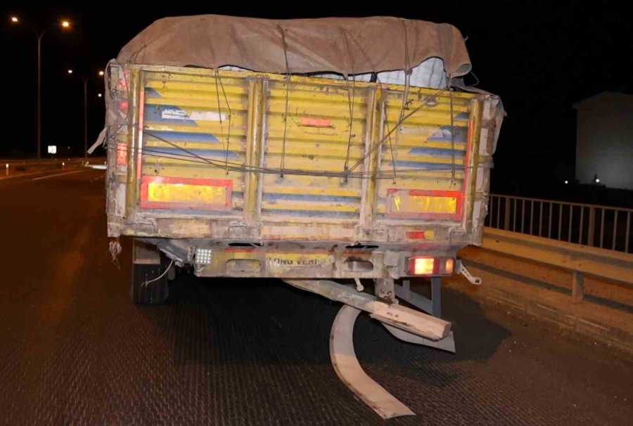 Aday Sürücü Alkollü Araç Kullandı, Tıra Arkadan Çarptı: Ehliyeti Daimi Olarak İptal Edildi