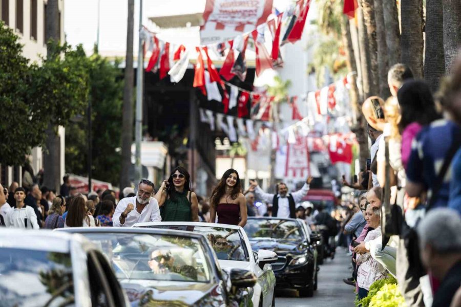 Antalya Sokaklarında "altın Portakal" Coşkusu