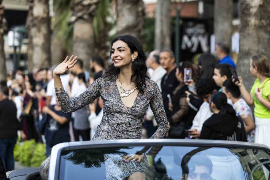 Antalya Sokaklarında "altın Portakal" Coşkusu