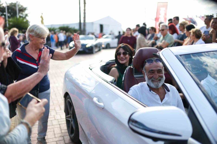 Antalya Sokaklarında "altın Portakal" Coşkusu