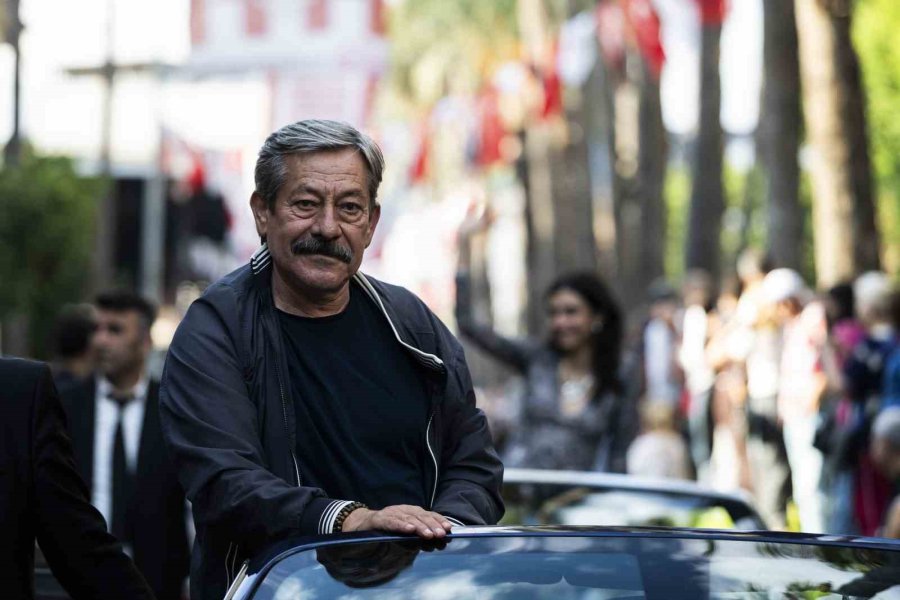 Antalya Sokaklarında "altın Portakal" Coşkusu