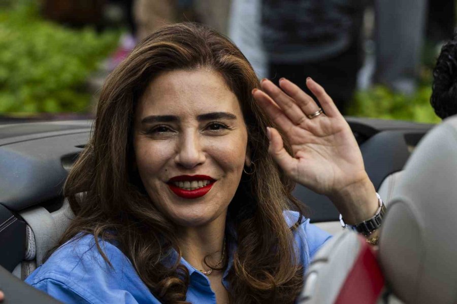 Antalya Sokaklarında "altın Portakal" Coşkusu