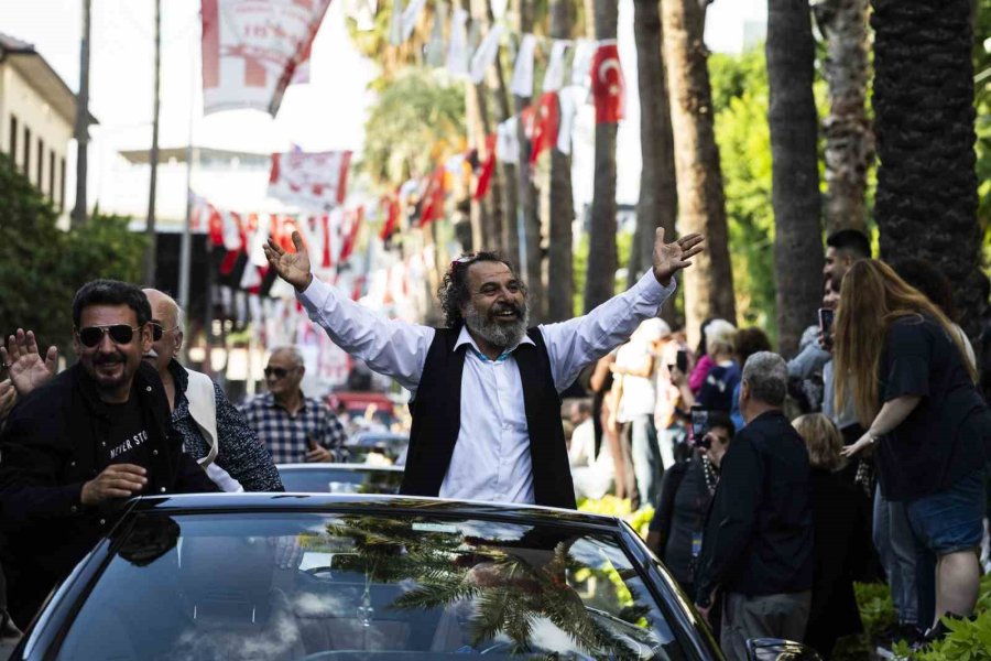 Antalya Sokaklarında "altın Portakal" Coşkusu