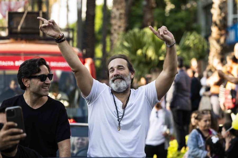 Antalya Sokaklarında "altın Portakal" Coşkusu