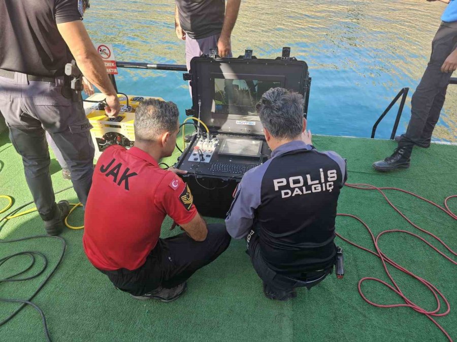 Baraj Gölünde Kaybolan İrlandalı Turisti Arama Çalışmaları 4. Gününde Devam Etti: Sualtı Dron Ve Robotla Arandı