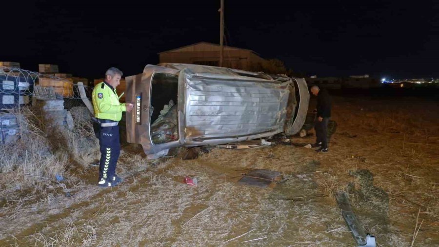 Karaman’da Panelvan Araç Takla Attı: 5’i Çocuk 7 Yaralı