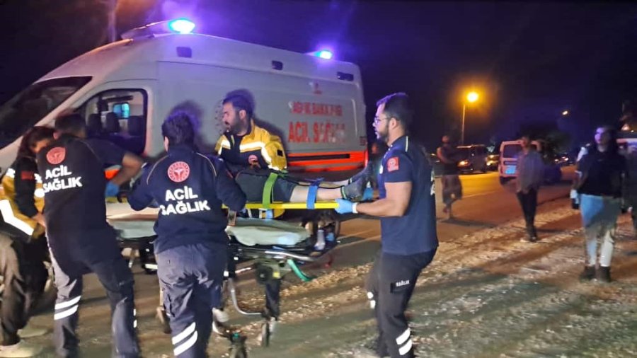 Karaman’da Panelvan Araç Takla Attı: 5’i Çocuk 7 Yaralı