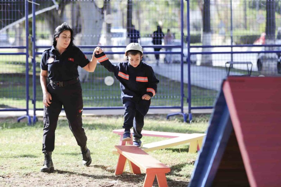 Mersin Gençlik Festivali Coşkuyla Başladı