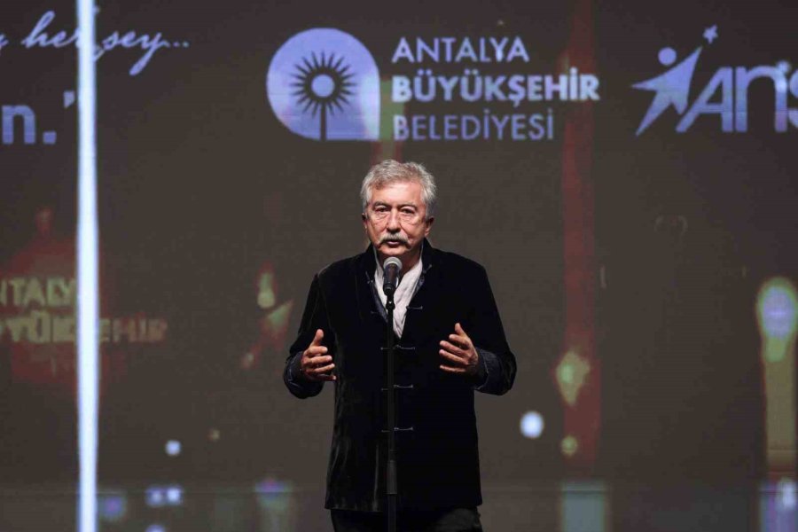 Altın Portakal’da "onur, Emek, Başarı" Ödülleri Sahiplerini Buldu