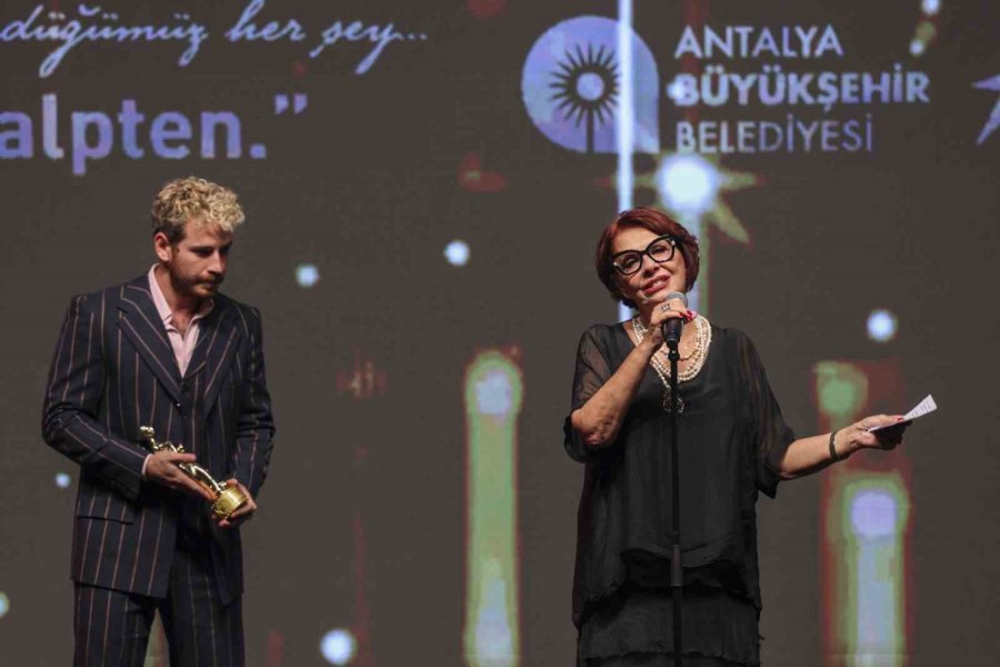 Altın Portakal’da "onur, Emek, Başarı" Ödülleri Sahiplerini Buldu