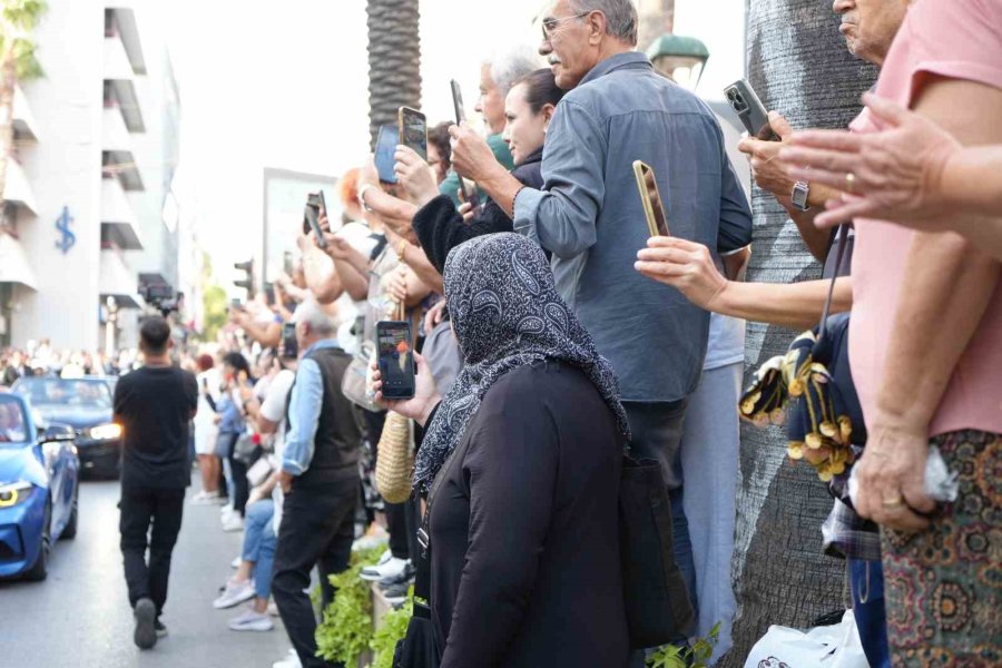 Antalya Sokaklarında "altın Portakal" Coşkusu