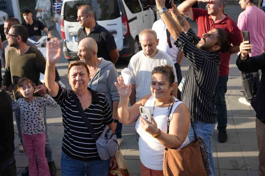 Antalya Sokaklarında "altın Portakal" Coşkusu