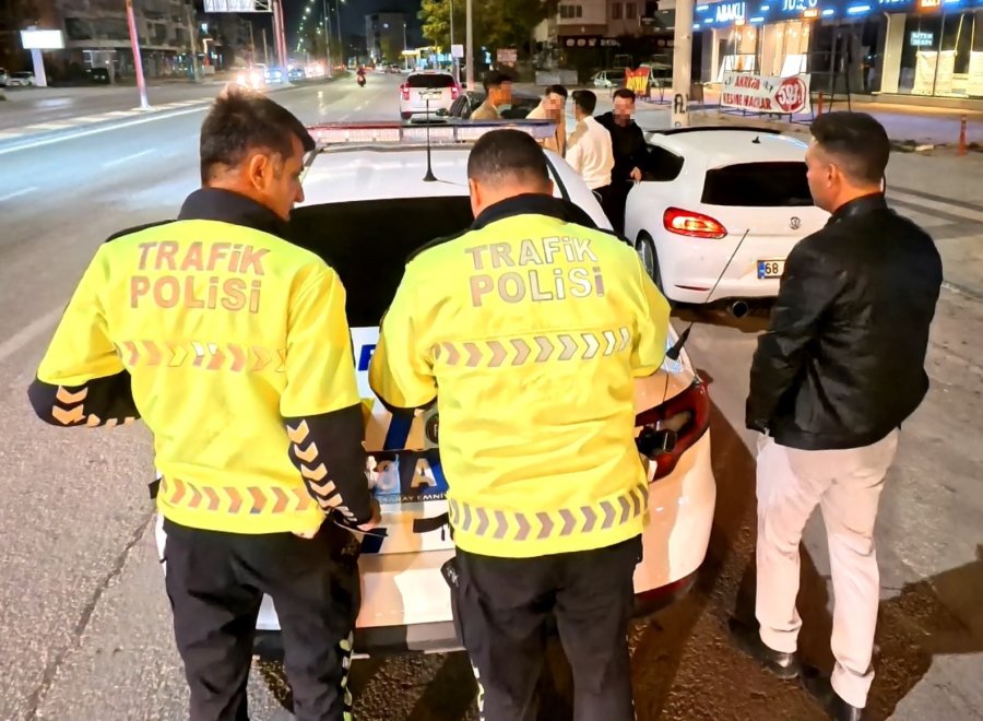 Abart Egzozlu Araç Sürücüsüne 11 Bin 434 Lira Ceza