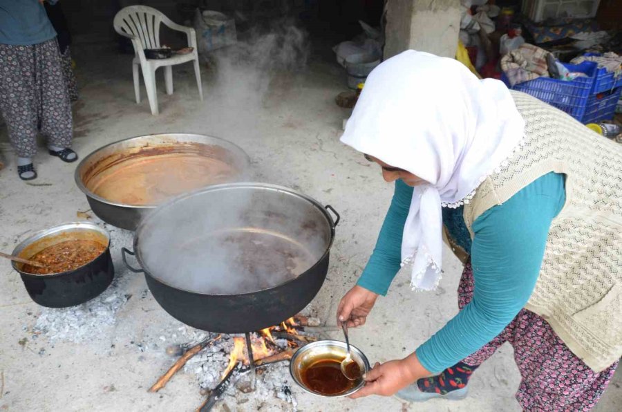 Geleneksel Yöntemlerle Katkısız Üretip Kilosunu 600 Liradan Satıyorlar