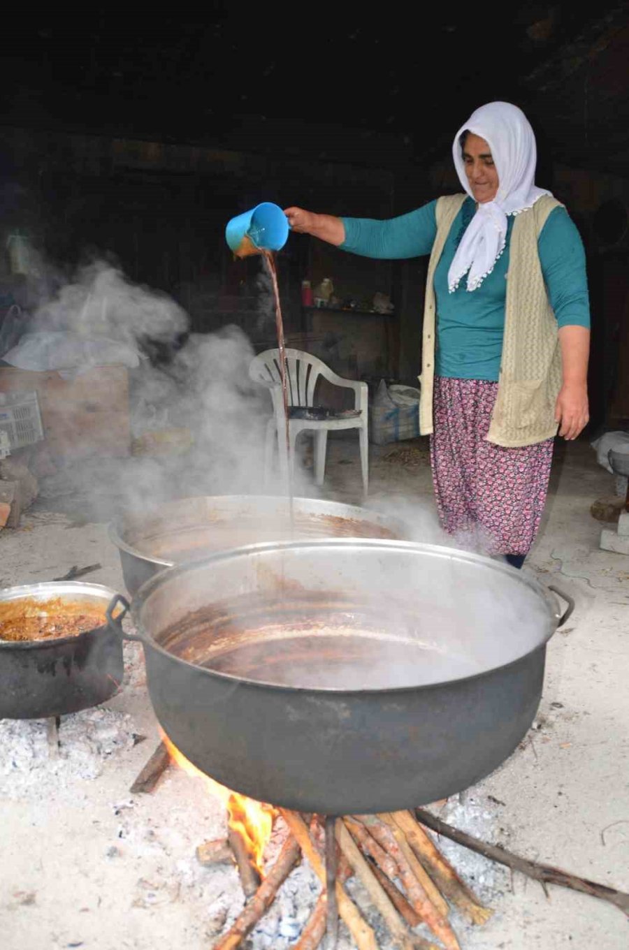 Geleneksel Yöntemlerle Katkısız Üretip Kilosunu 600 Liradan Satıyorlar