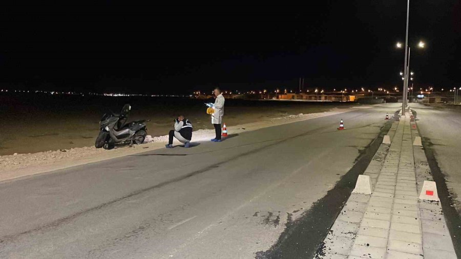 Karaman’da Devrilen Motosikletin Genç Sürücüsü Ağır Yaralandı