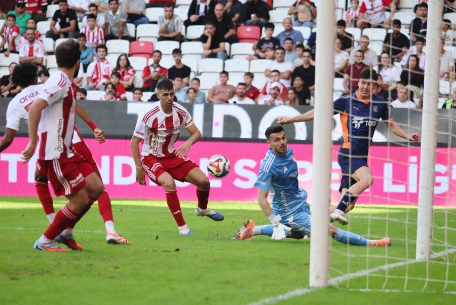 Trendyol Süper Lig: Antalyaspor: 0 - Rams Başakşehir: 4 (maç Sonucu)