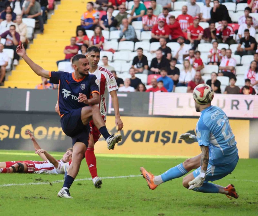 Trendyol Süper Lig: Antalyaspor: 0 - Rams Başakşehir: 4 (maç Sonucu)