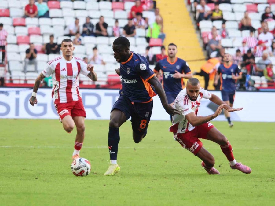 Trendyol Süper Lig: Antalyaspor: 0 - Rams Başakşehir: 4 (maç Sonucu)